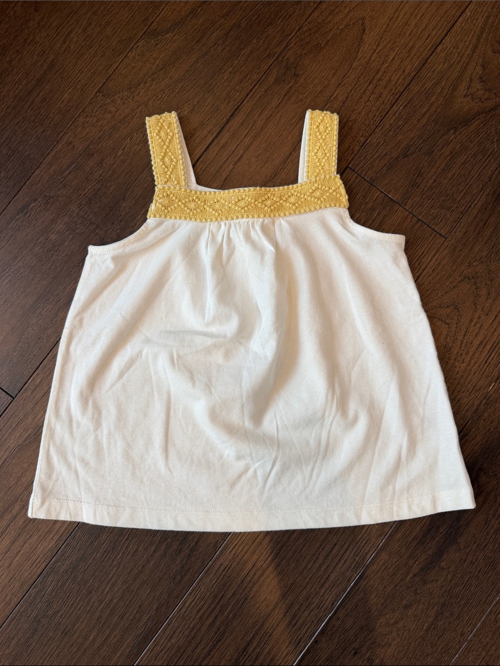 Janie and Jack Cream Tank with Yellow Crochet Trim Size 5 - C26-046
